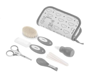 Set Îngrijire Bebe cu Forfecuță, Unghieră, Pilă, Perie, Pieptene și Para Nazală – Akuku A0015